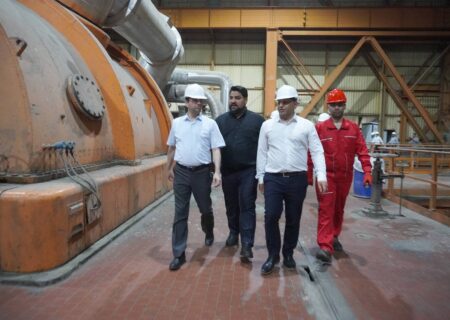 بازدید شبانه مدیرعامل برق‌حرارتی از نیروگاه بندرعباس