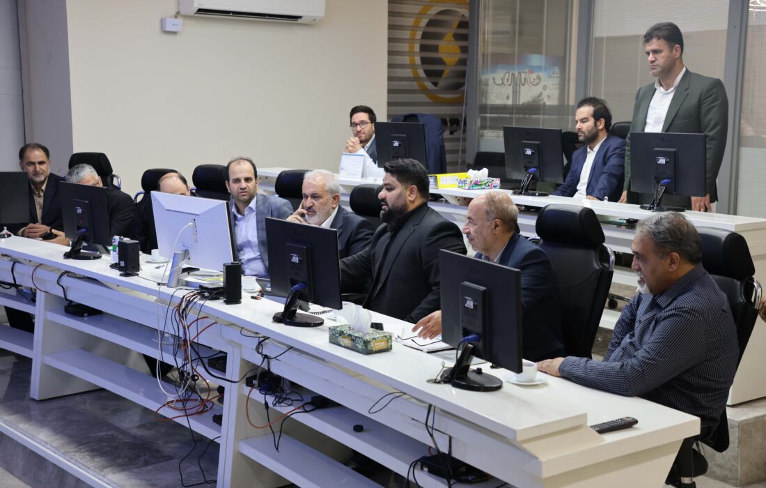 بازدید وزیر نیرو از مرکز پایش وضعیت ناوگان نیروگاهی/ تقدیر علی‌آبادی از عملکرد دفتر روابط‌عمومی برق حرارتی